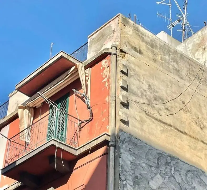 Immobile-vendesi-via scacchi-quartiere-liberta-bari-apulia-case