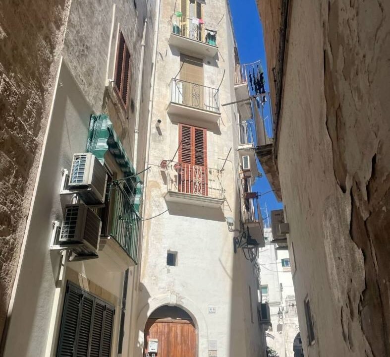 immobile-vendesi-via-peroscia-apulia-case (1)