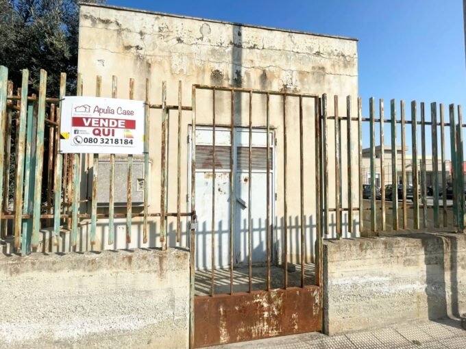 locale-in-vendita-via-baione-monopoli-apulia-case