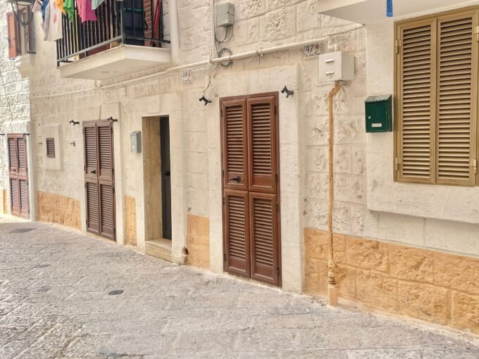 immobile-vendesi-via-santa-maria-monopoli-apulia-case
