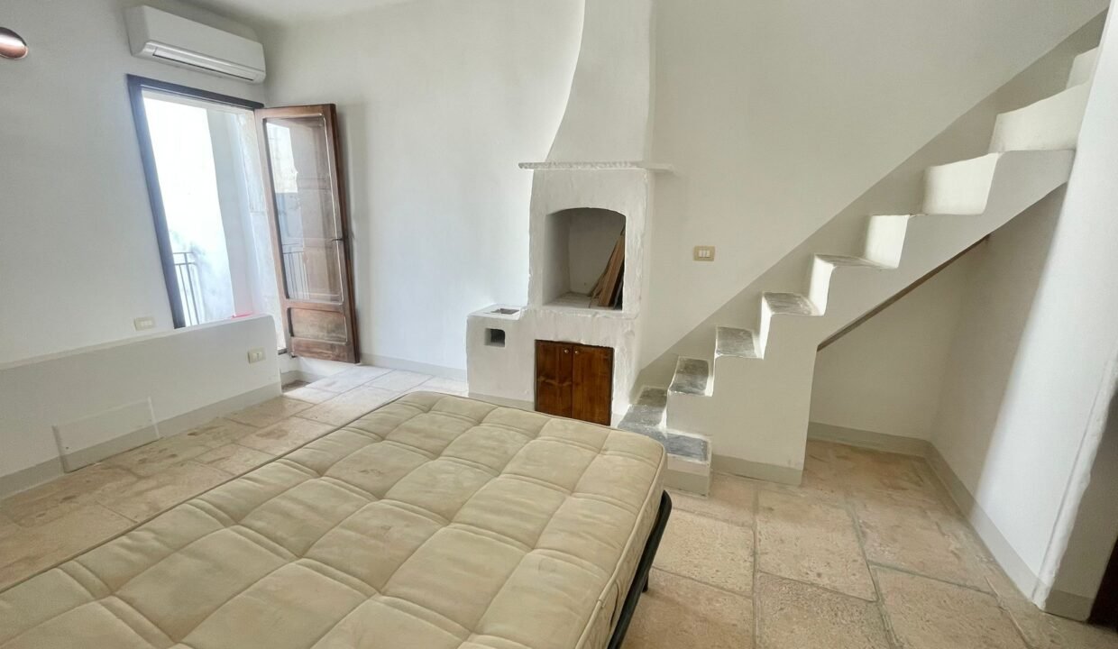 immobile-vendesi-via-storta-castellana-apulia-case (15)