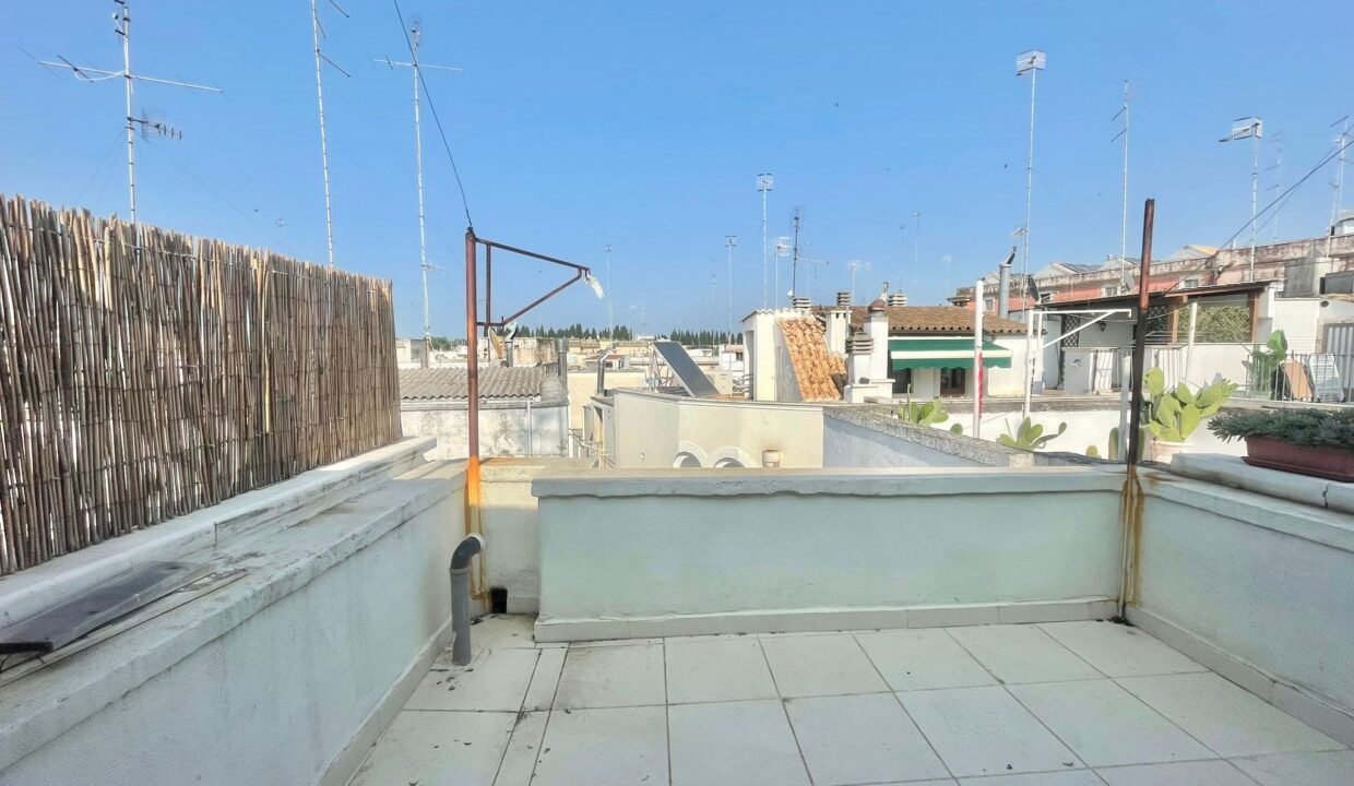 immobile-vendesi-via-storta-castellana-apulia-case (17)