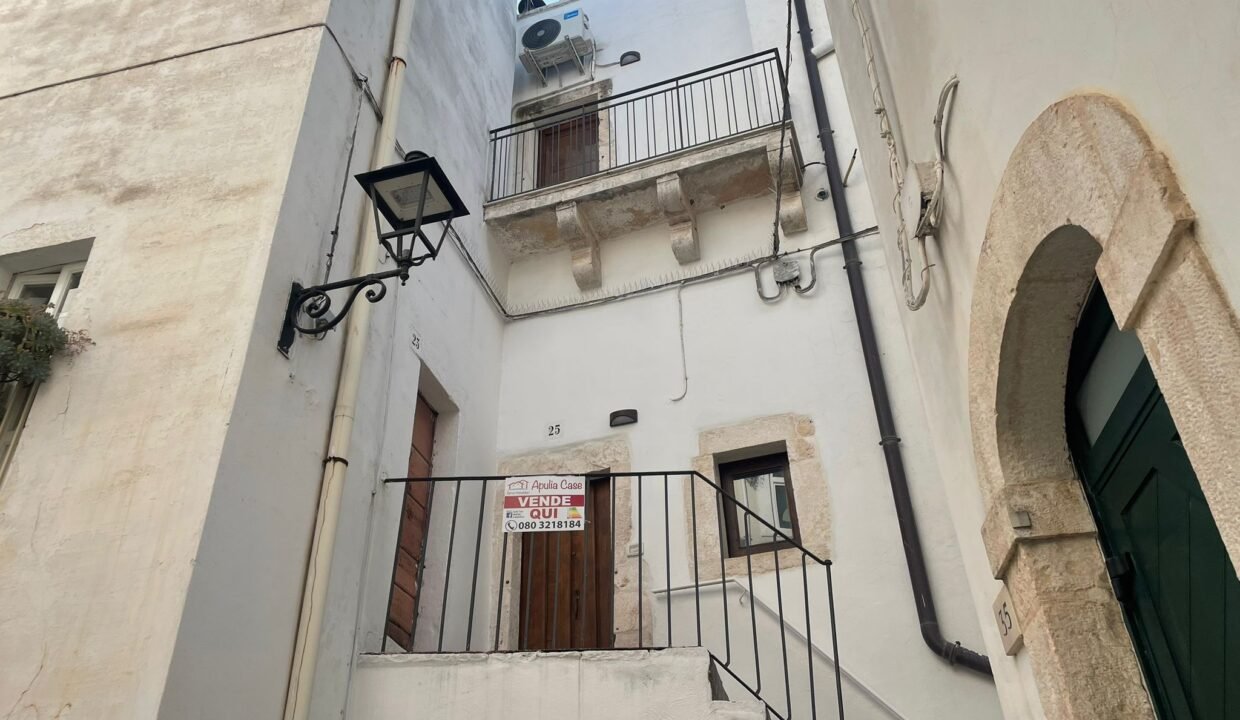 immobile-vendesi-via-storta-castellana-apulia-case (2)