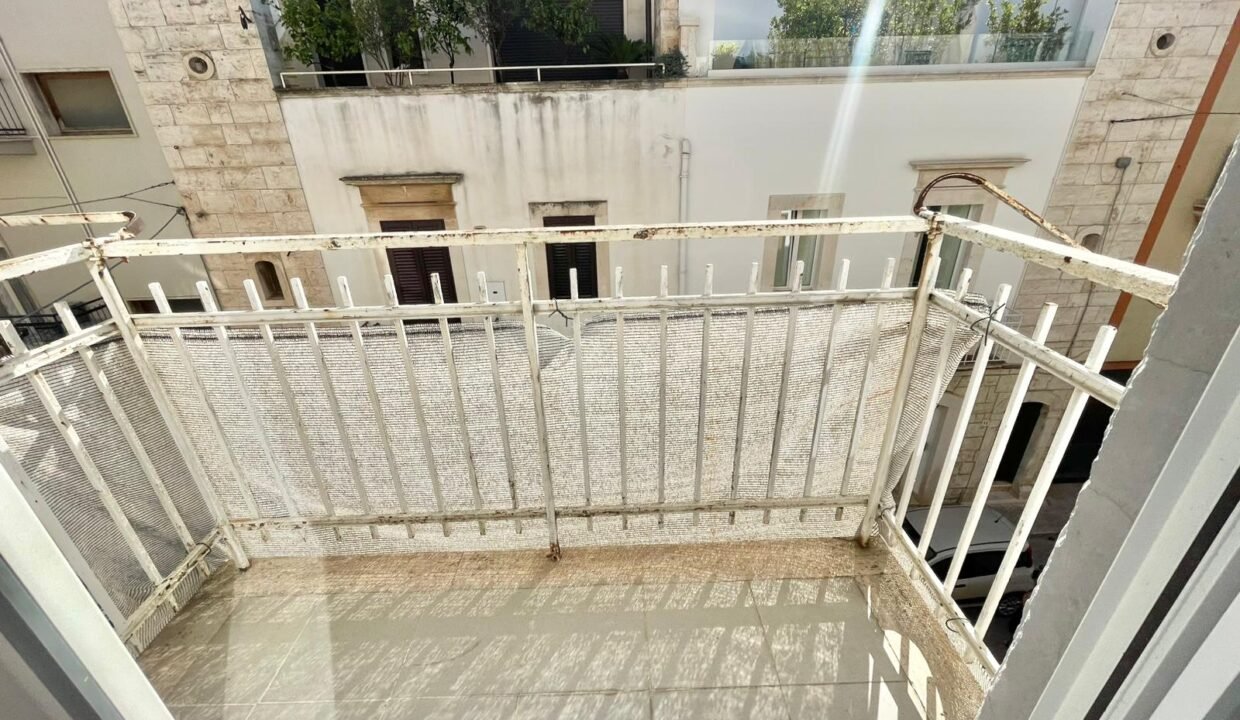 immobile-vendesi-via-vincenzo-longo-castellana-grotte-apulia-case (20)