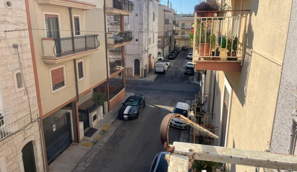 immobile-vendesi-via-vincenzo-longo-castellana-grotte-apulia-case (23)
