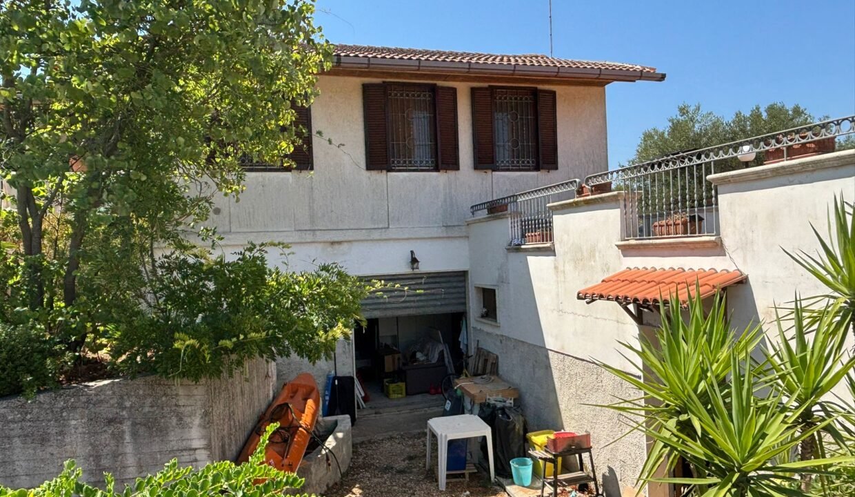 immobile-vendesi-contrada-san-bartolomeo-monopoli-apulia-case (43)
