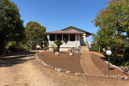 immobile-vendesi-contrada-san-bartolomeo-monopoli-apulia-case