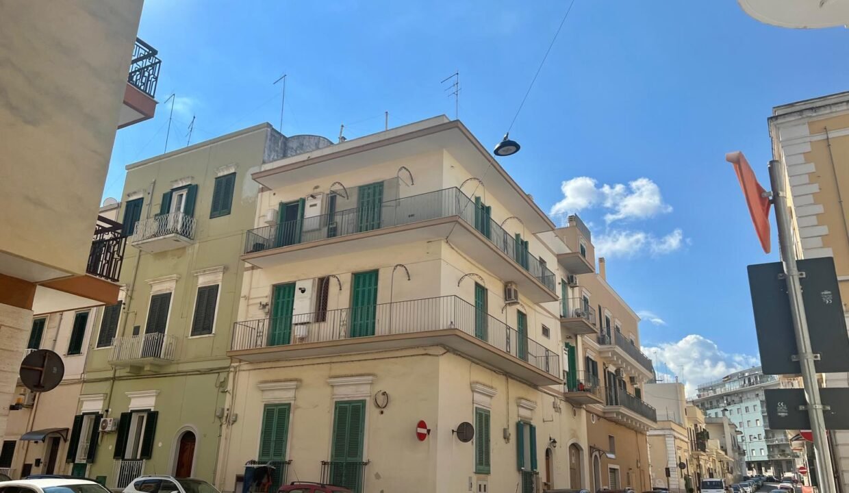 immobile-vendesi-via-cesare-battisti-monopoli-apulia-case (1)