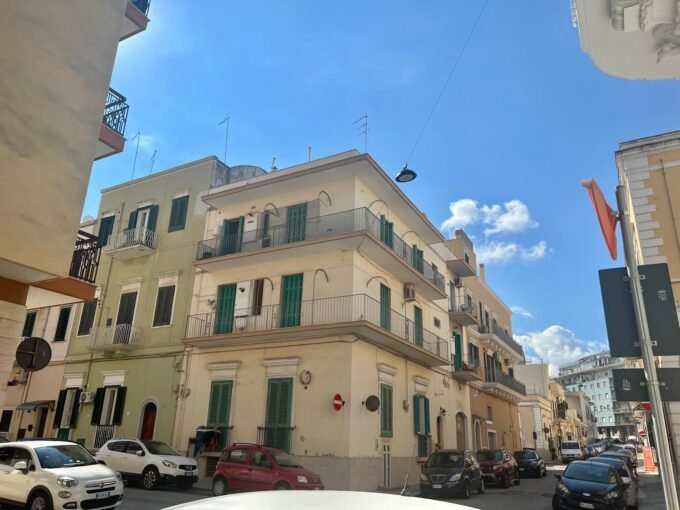 immobile-vendesi-via-cesare-battisti-monopoli-apulia-case