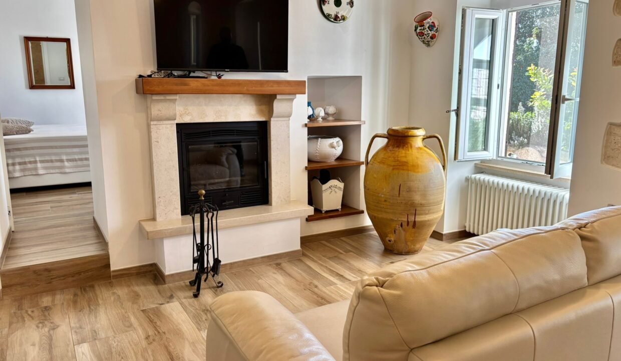 Immobile-vendesi-contrada-tavarello-monopoli-apulia-case (22)