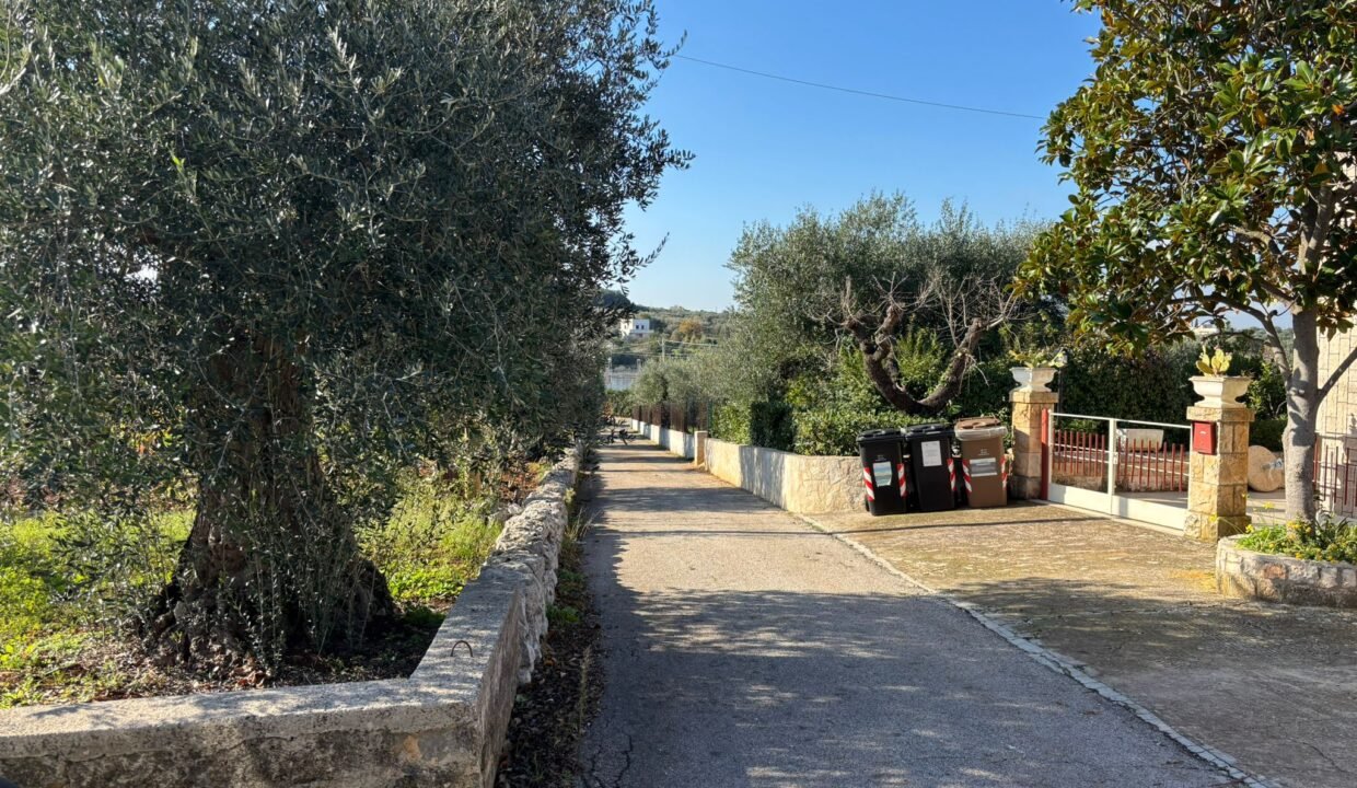 Immobile-vendesi-contrada-tavarello-monopoli-apulia-case (3)