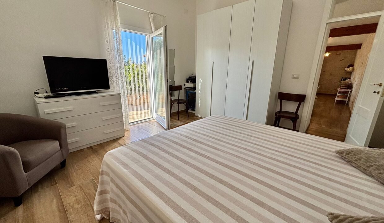 Immobile-vendesi-contrada-tavarello-monopoli-apulia-case (32)