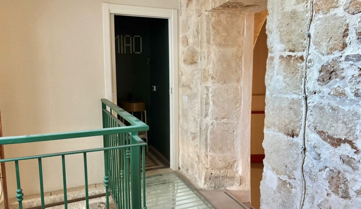 immobile-vendesi-monopoli-corso-pintor-mameli-apulia-case (3)