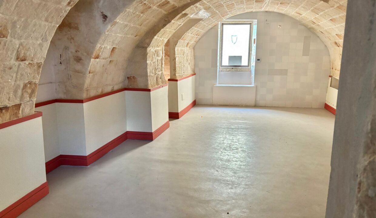 immobile-vendesi-monopoli-corso-pintor-mameli-apulia-case (4)