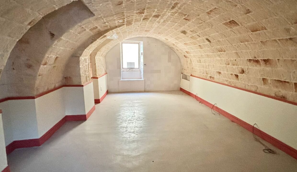 immobile-vendesi-monopoli-corso-pintor-mameli-apulia-case (5)