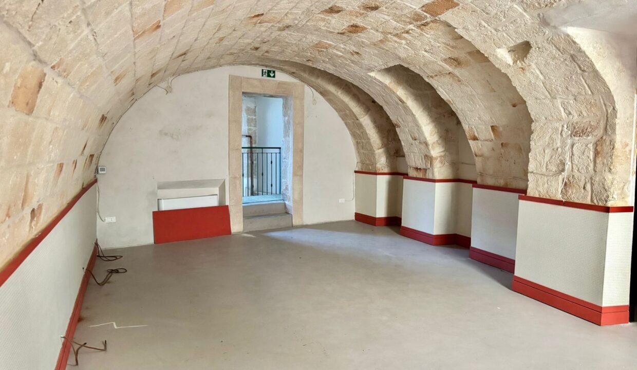 immobile-vendesi-monopoli-corso-pintor-mameli-apulia-case (8)