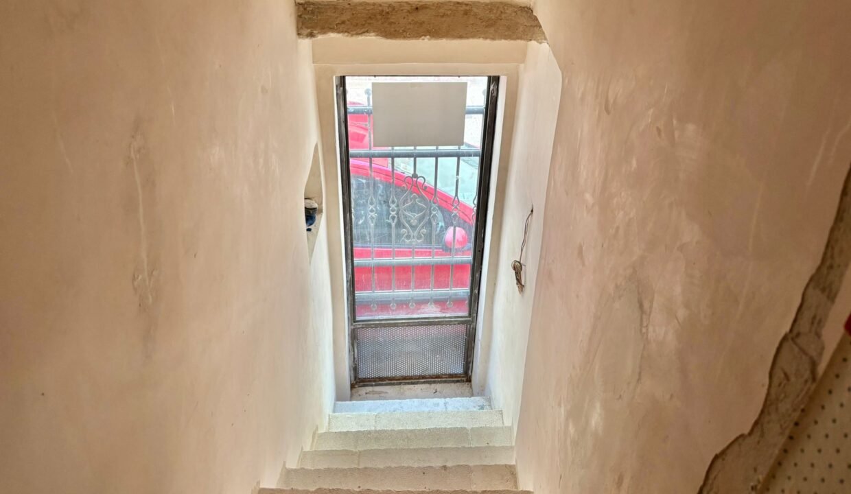 immobile-vendesi-monopoli-corso-pintor-mameli-apulia-case (9)