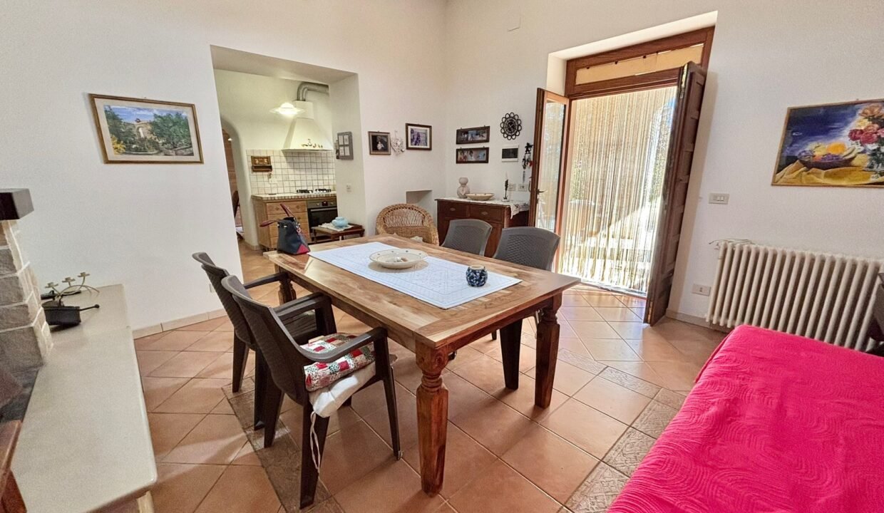 immobile-vendesi-contrada-gorgofreddo-monopoli-apulia-case (8)