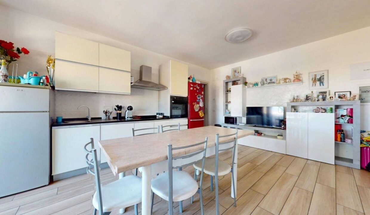 immobile-vendesi-via-vittorio-veneto-monopoli-apulia-case (4)