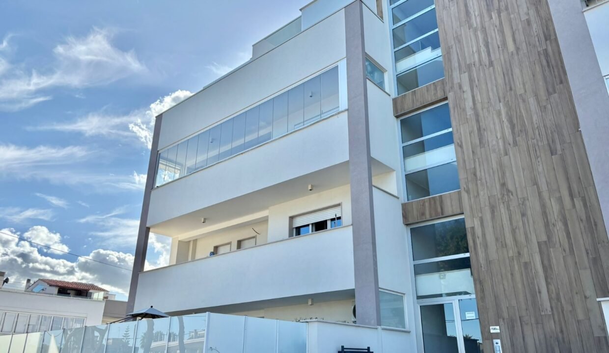 immobile-vendesi-via-vittorio-veneto-monopoli-apulia-case (8)