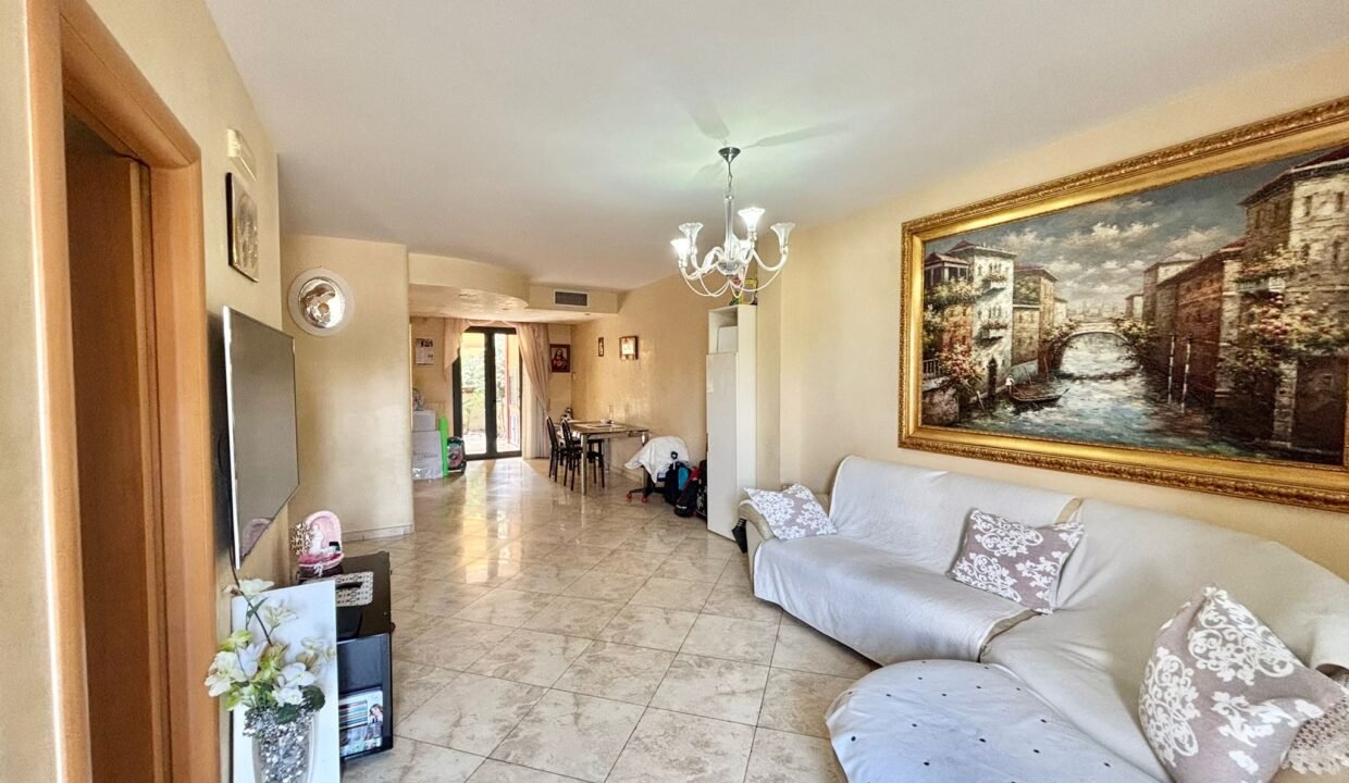 immobile-vendesi-via-avezzano-comes-monopoli-apulia-case (10)