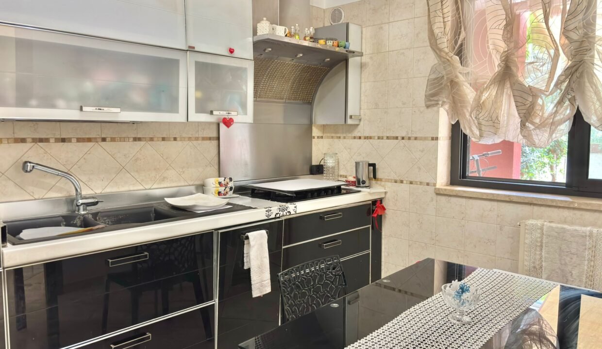 immobile-vendesi-via-avezzano-comes-monopoli-apulia-case (20)