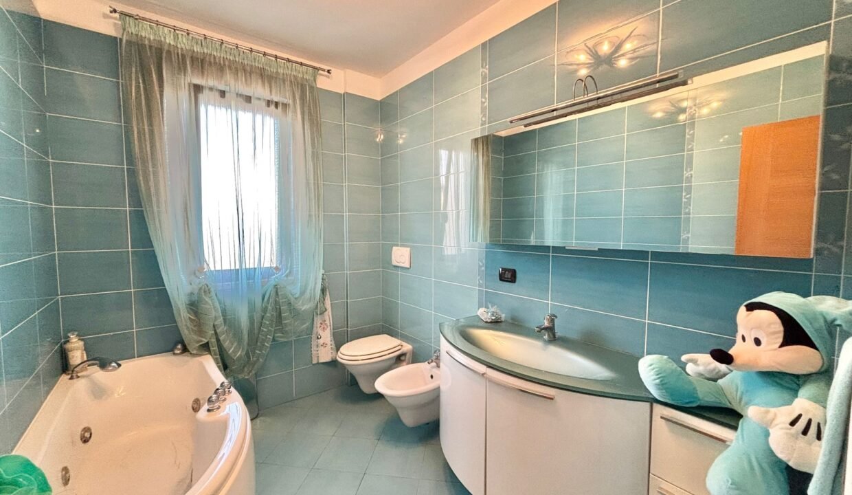 immobile-vendesi-via-avezzano-comes-monopoli-apulia-case (26)