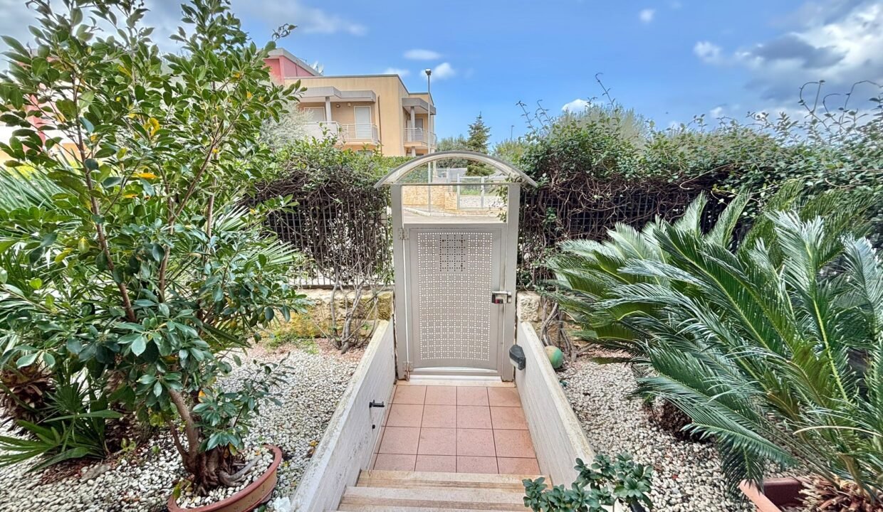 immobile-vendesi-via-avezzano-comes-monopoli-apulia-case (3)