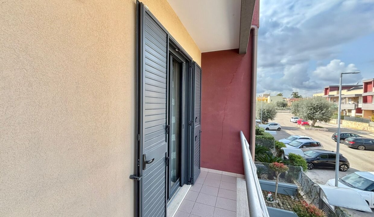 immobile-vendesi-via-avezzano-comes-monopoli-apulia-case (31)