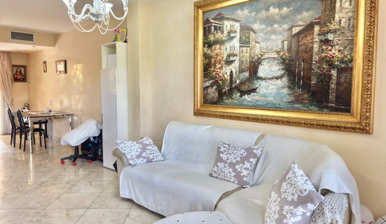 immobile-vendesi-via-avezzano-comes-monopoli-apulia-case (7)