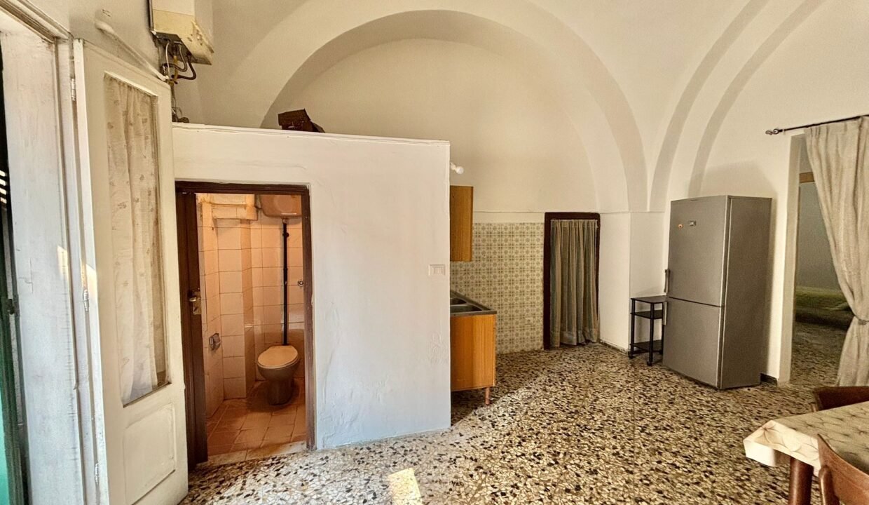 immobile-vendesi-via-sarnelli-polignano-a-mare-apulia-case (1)