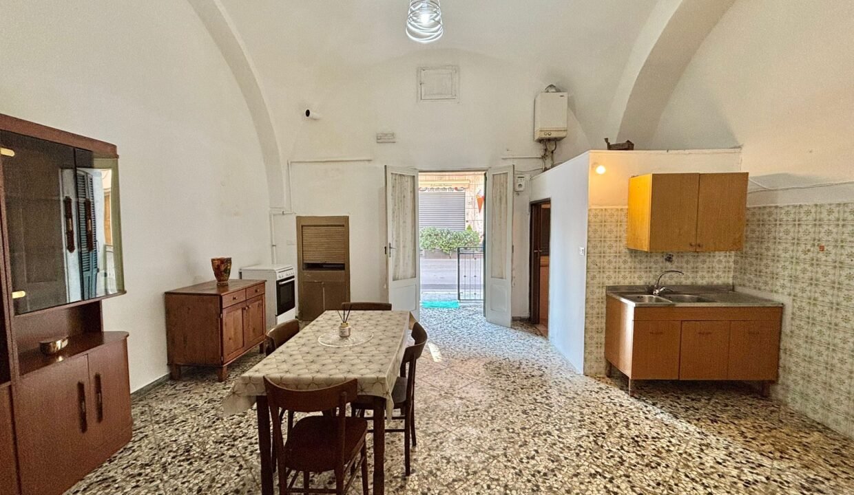 immobile-vendesi-via-sarnelli-polignano-a-mare-apulia-case (10)