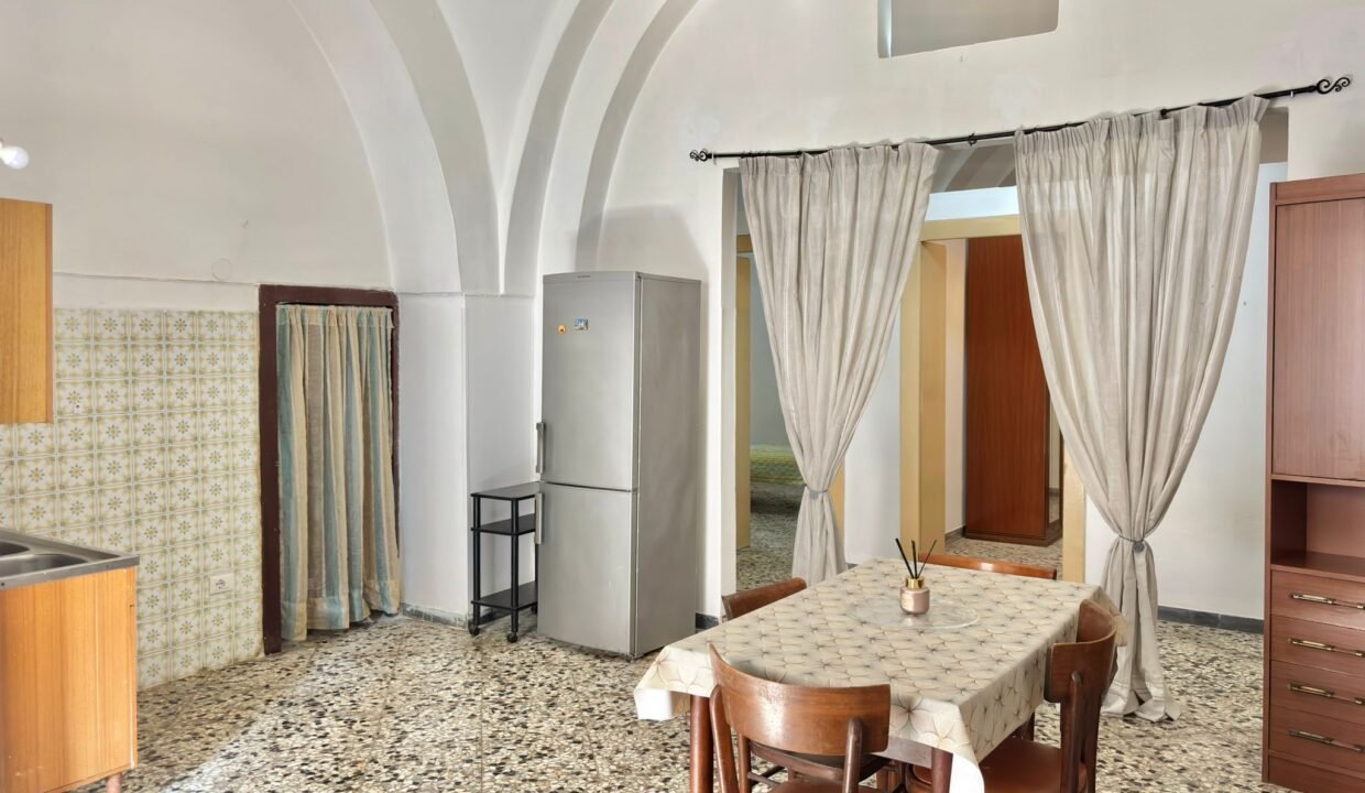 immobile-vendesi-via-sarnelli-polignano-a-mare-apulia-case (3)