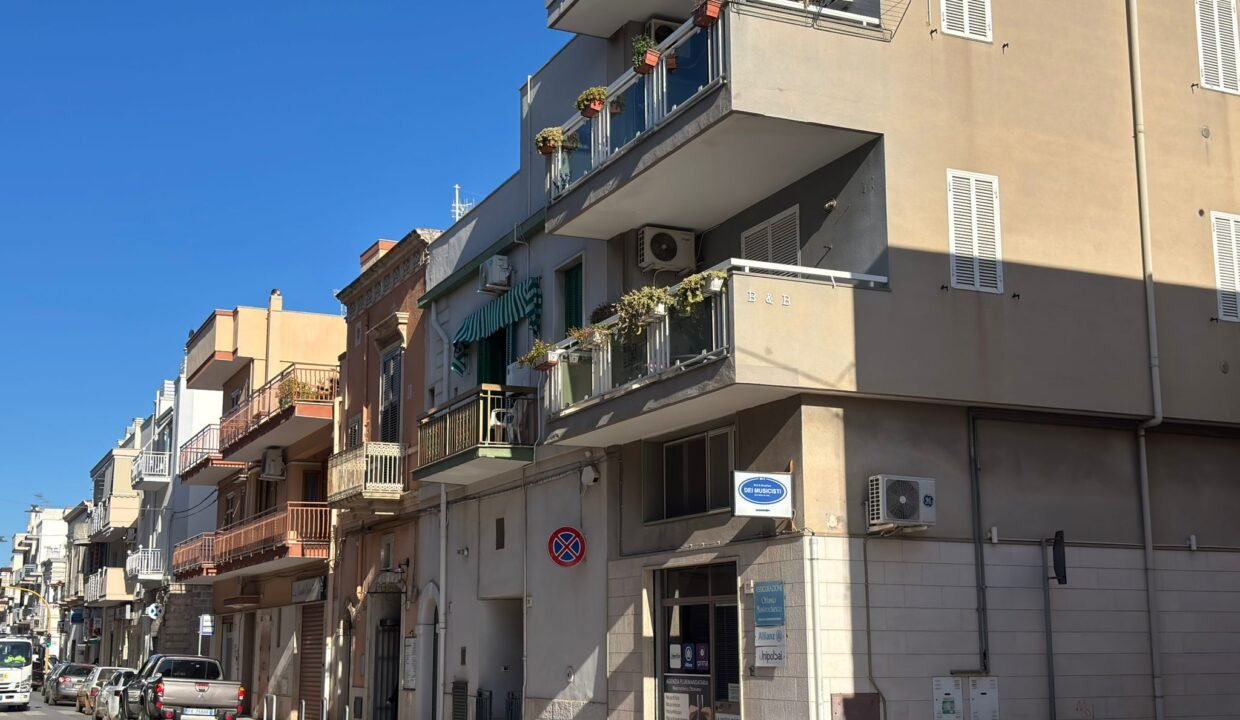 immobile-vendita-via-sarnelli-polignano-a-mare-apulia-case (13)