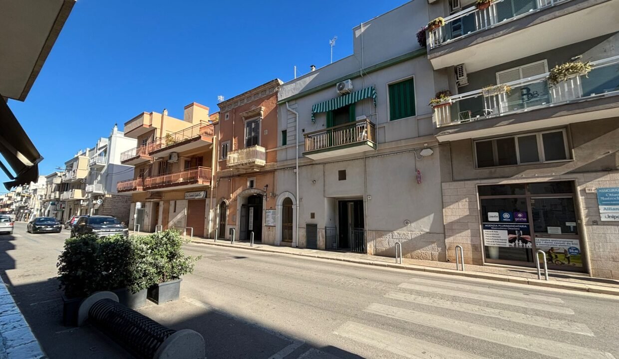 immobile-vendita-via-sarnelli-polignano-a-mare-apulia-case (14)