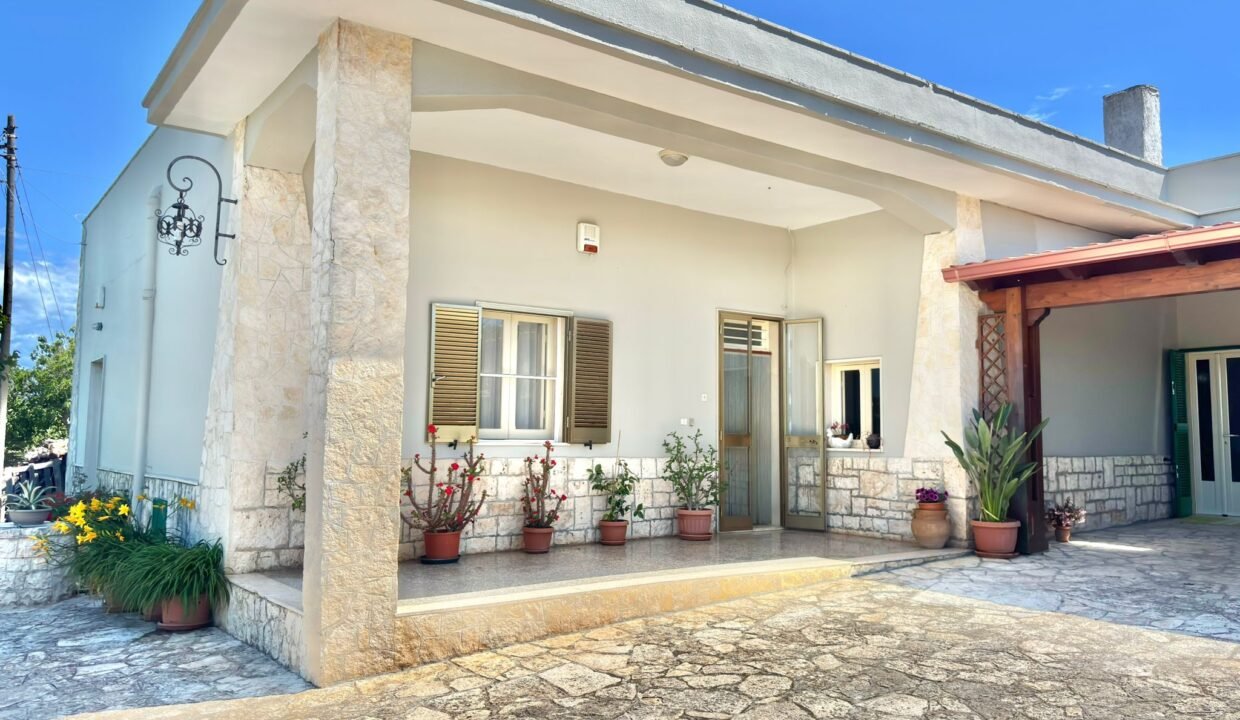 immobile-vendesi-contrada-romanelli-monopoli-apulia-case (1)