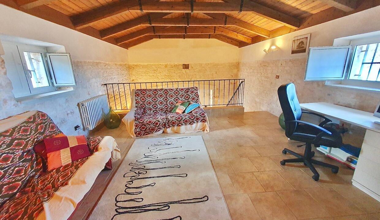 immobile-vendesi-strada-monte-tre-carlini-alberobello-apulia-case (25)