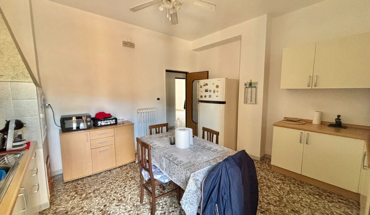 immobile-vendesi-via-dante-monopoli-apulia-case (17)