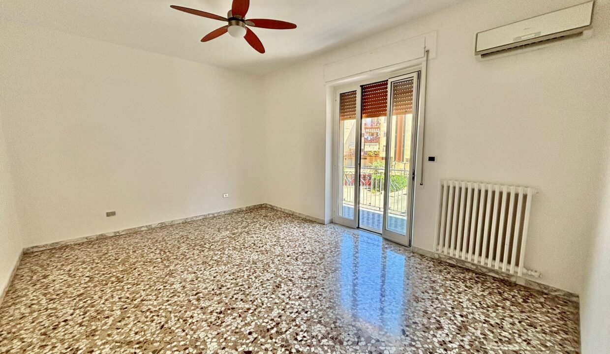 immobile-vendesi-via-dante-monopoli-apulia-case (8)