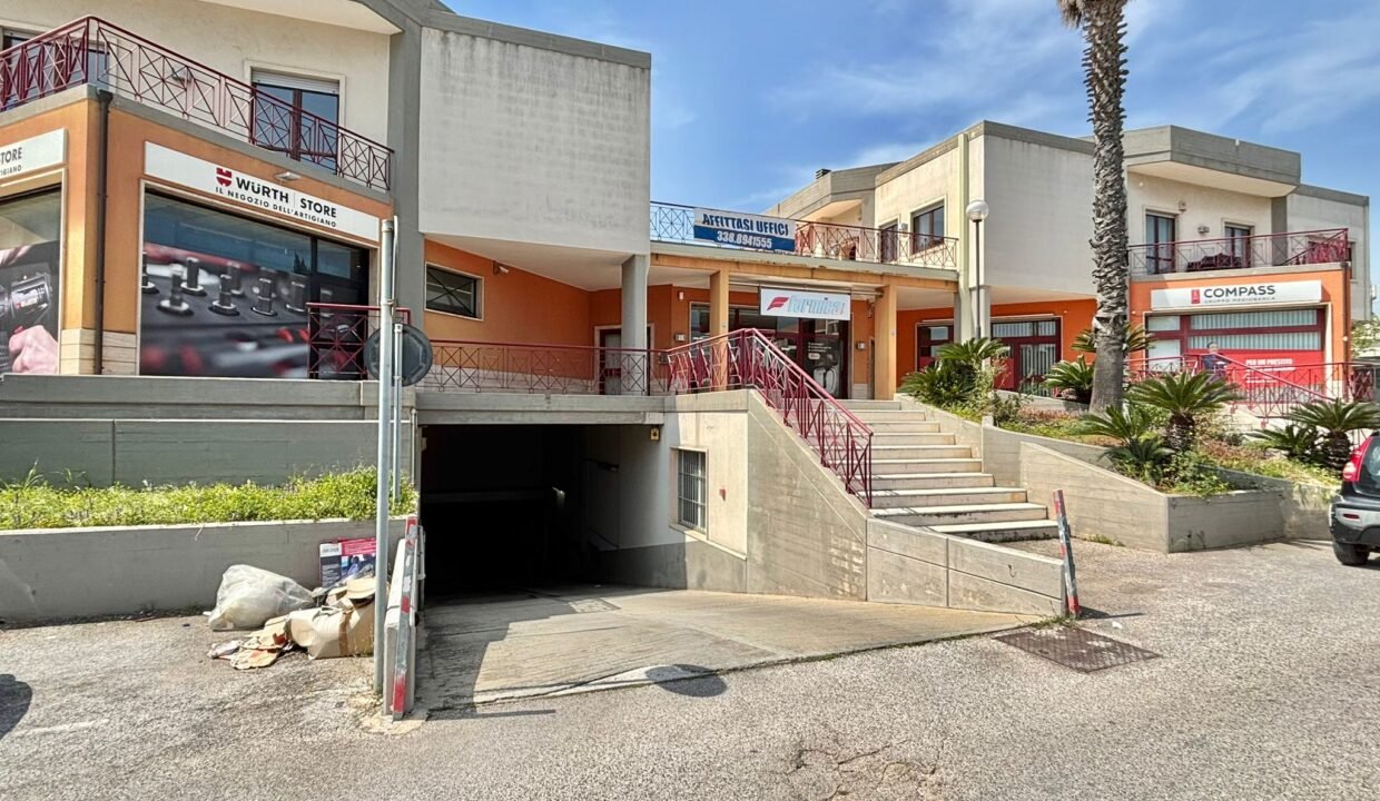 immobile-vendesi-viale-aldo-moro-monopoli-apulia-case (1)