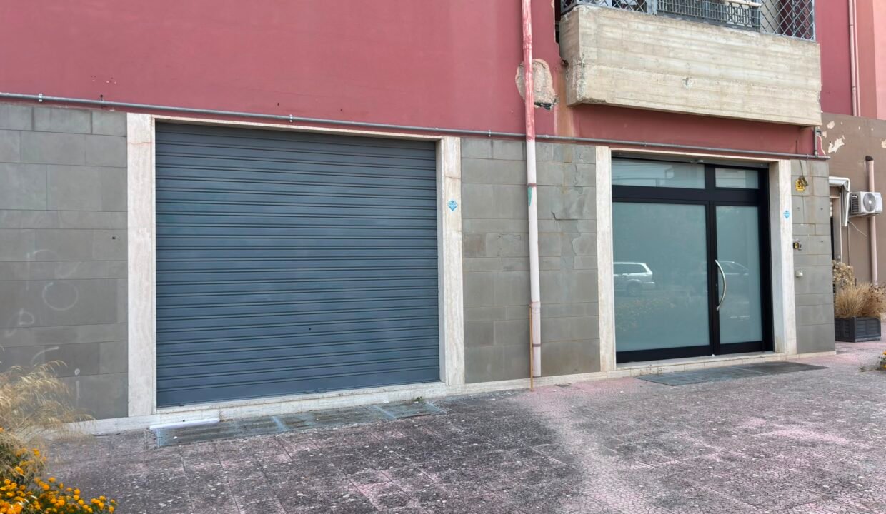immobile-vendesi-via-ugo-foscolo-monopoli-apulia-case (15)