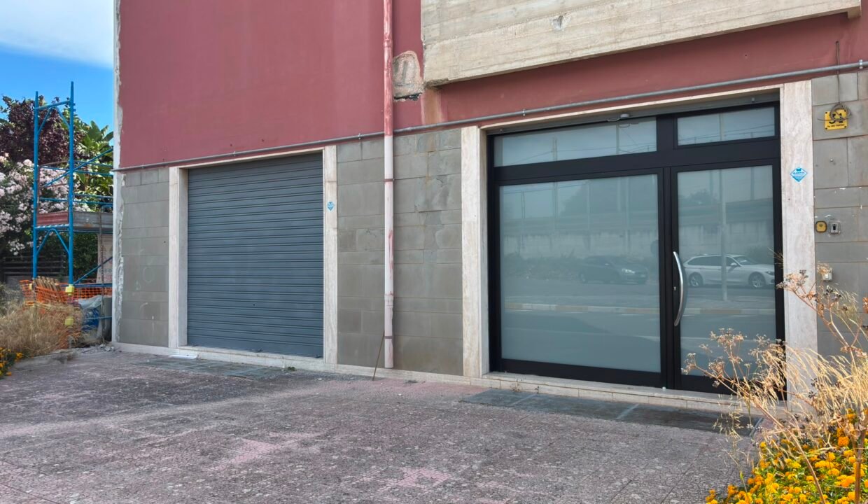 immobile-vendesi-via-ugo-foscolo-monopoli-apulia-case (19)