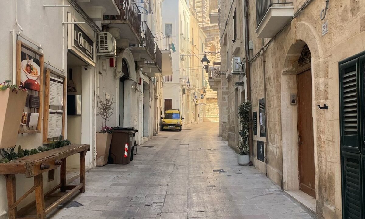 immobile-vendesi-chiasso-bellantuono-monopoli-apulia-case (2)
