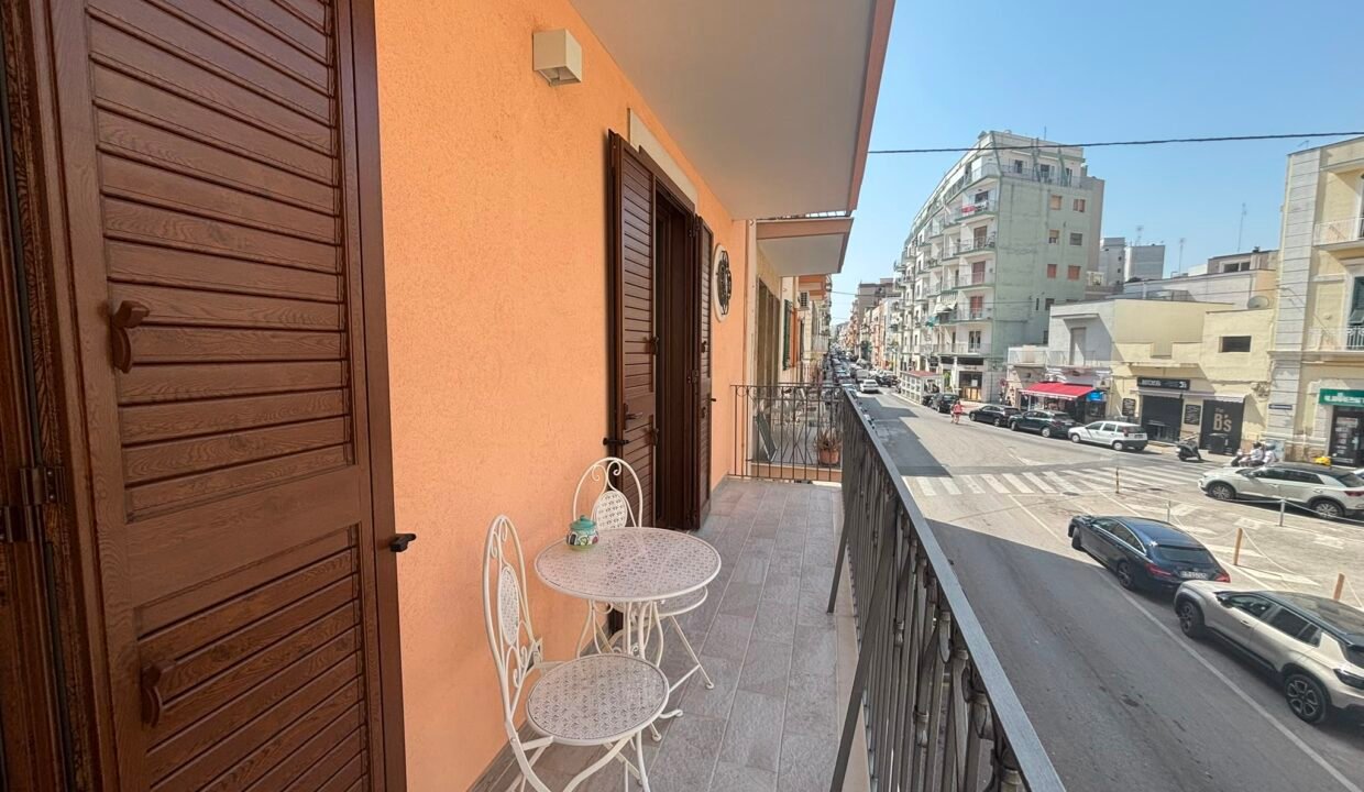 immobile-vendesi-via-roma-monopoli-apulia-case (33)