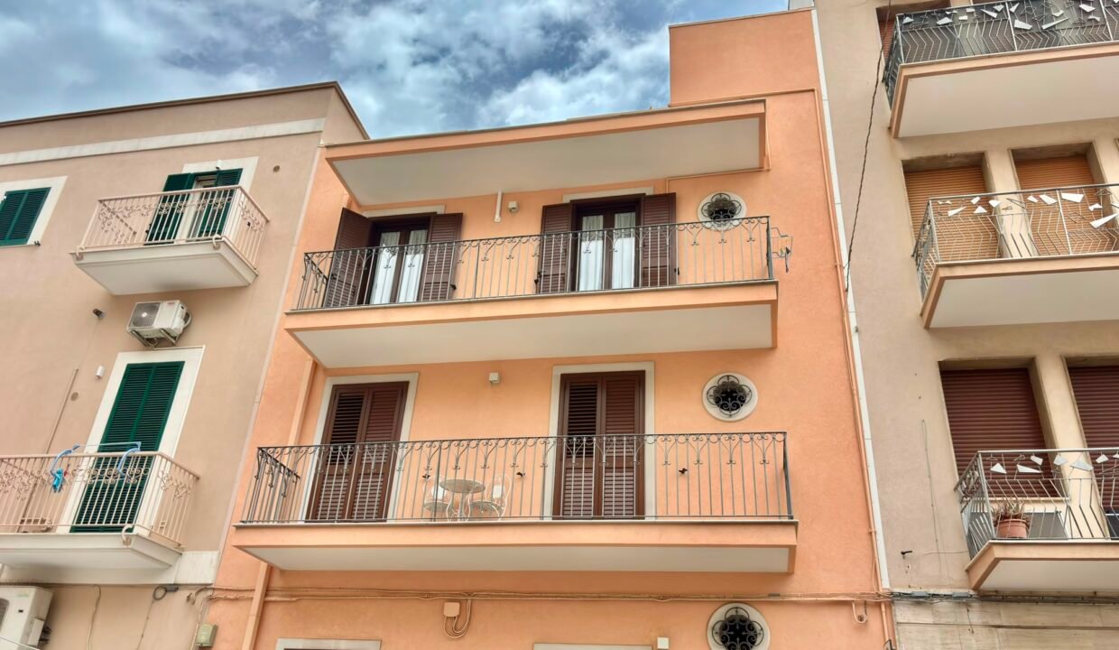 immobile-vendesi-via-roma-monopoli-apulia-case (4)
