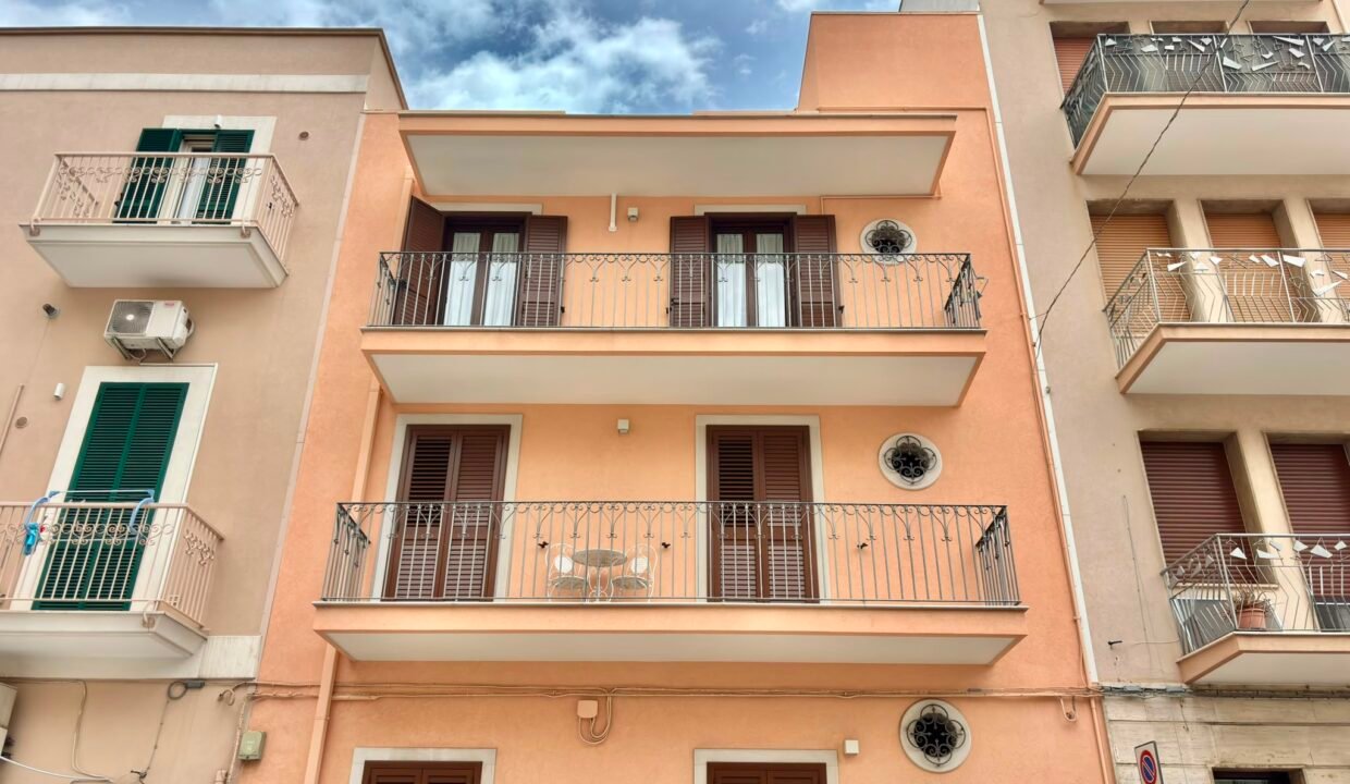 immobile-vendesi-via-roma-monopoli-apulia-case (8)