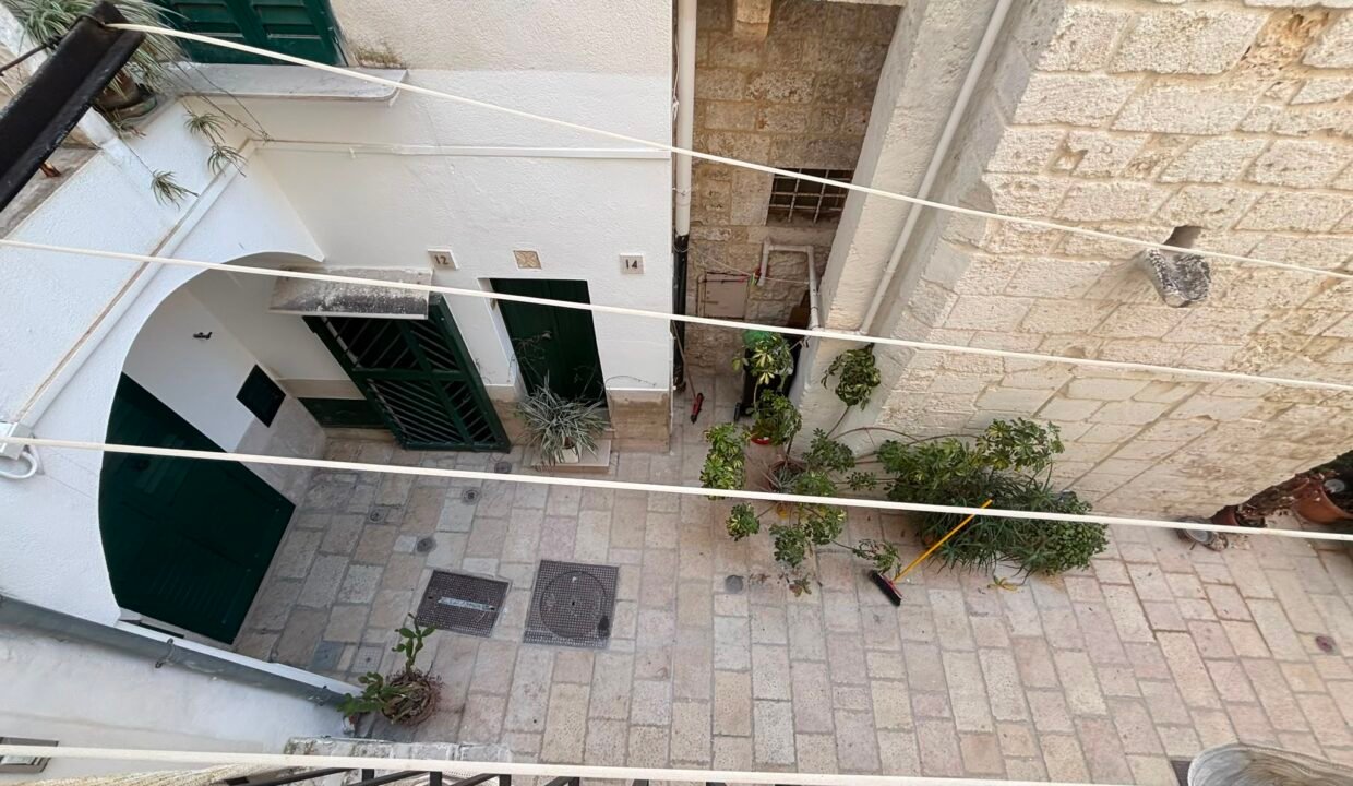 immobile-vendesi-vico-corte-polignano-apulia-case (17)