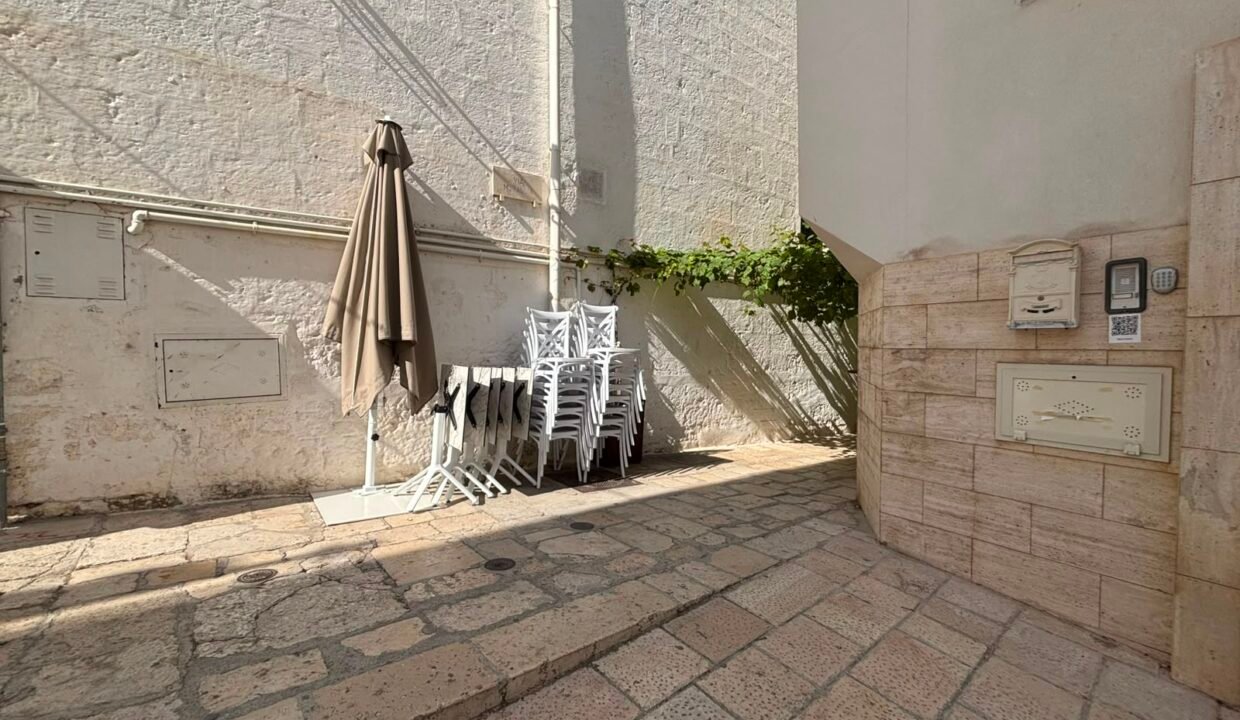 immobile-vendesi-vico-corte-polignano-apulia-case (3)