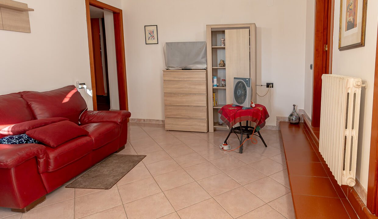immobile-vendesi-contrada-gorgofreddo-monopoli-apulia-case (28)