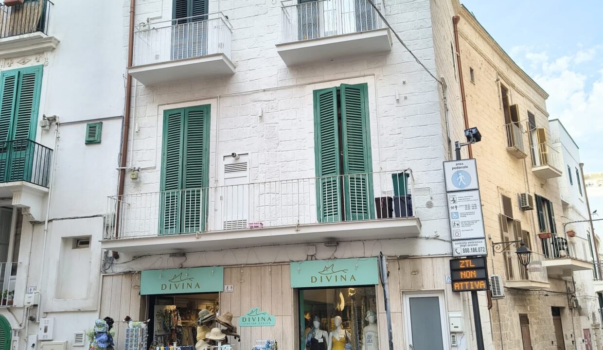 immobile-vendesi-via-san-domenico-monopoli-apulia-case (10)